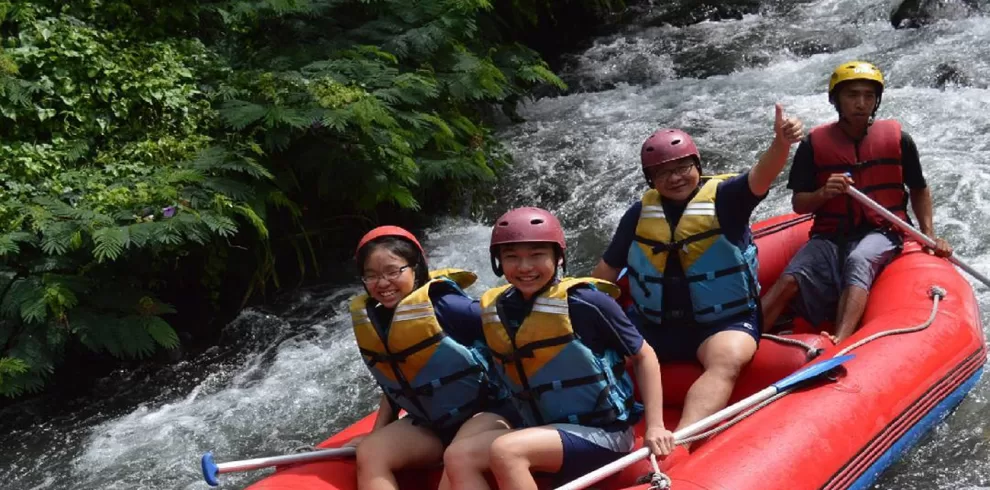 telaga waja river rafting bali
