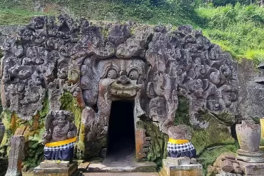elephant cave ubud