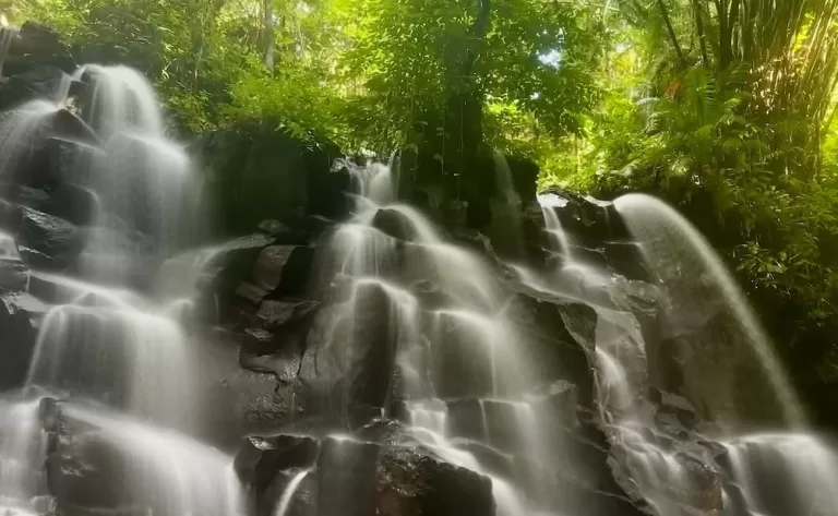 kanto lampo waterfall 768x473