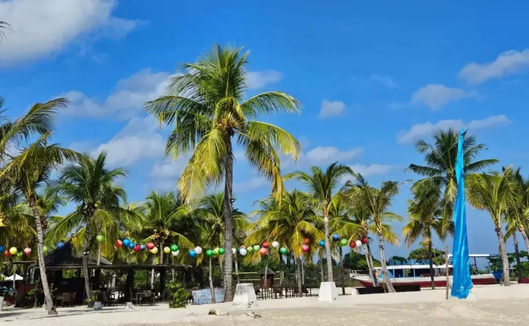 mahagiri beach 768x473