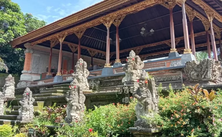 purisarenubud 768x473